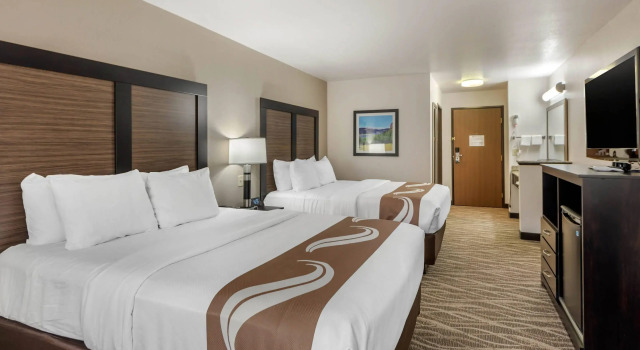 Четырёхместный номер Standard Quality Inn & Suites South Fork - Wolf Creek