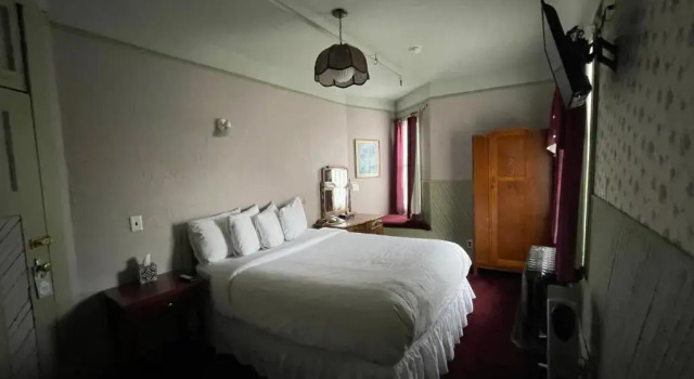 Номер Economy Alaskan Hotel and Bar