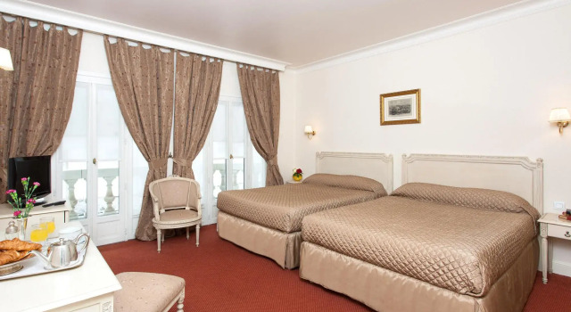 Трёхместный номер Superior Grand Hôtel Moderne