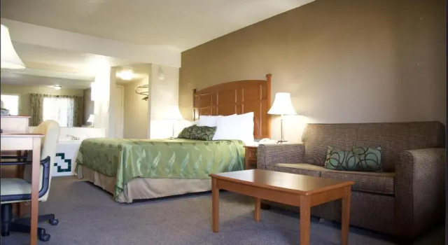 Люкс Travelers Inn Elizabethton