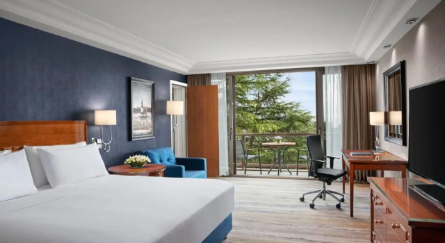 Двухместный номер Deluxe с видом на сад Hilton Istanbul Bosphorus
