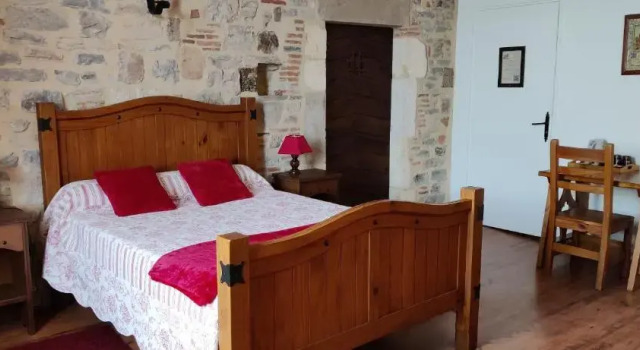 Номер Comfort Chambres dhôtes lEscuelle des Chevaliers