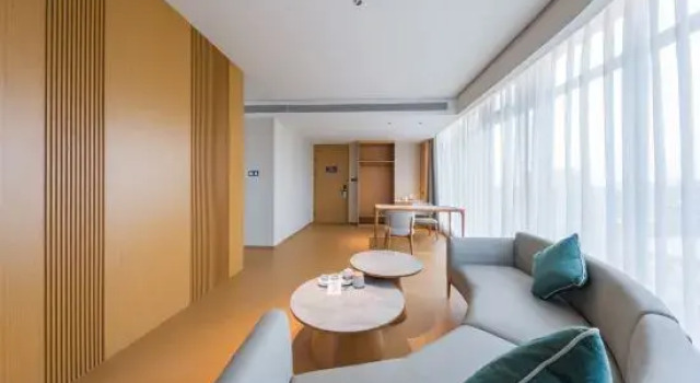 Люкс JI Hotel (Quzhou Sports Center)