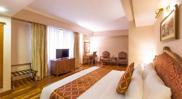 Двухместный номер Deluxe Hotel Grand Saigon