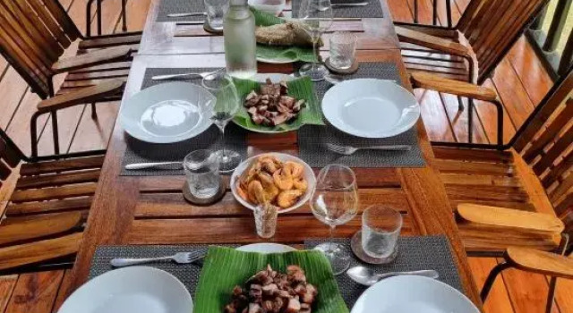 Binga Beach Palawan Glamping & Family Room Cabin, Prenota Resort Hotel economici a Palawan
