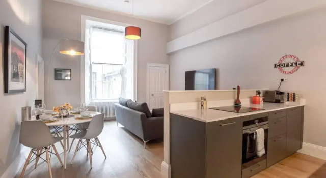 Апартаменты ALTIDO Stylish 1-bed flat in the Heart of New Town