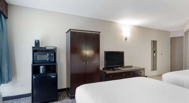 Четырёхместный номер Standard Best Western Plus Chicagoland - Countryside