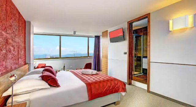 Люкс с частичным видом на море Horizon Luxury Suites & Design Rooms