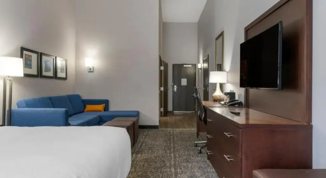 Люкс Comfort Suites Paducah Mall Area