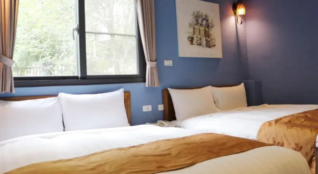Четырёхместный номер Standard с балконом Fungo Hotel