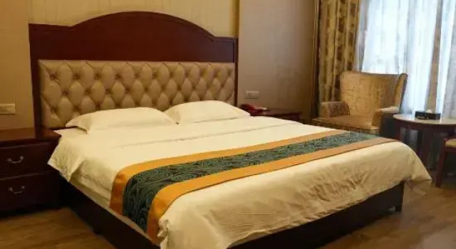 Люкс Business Garden Holiday Hotel - Guilin