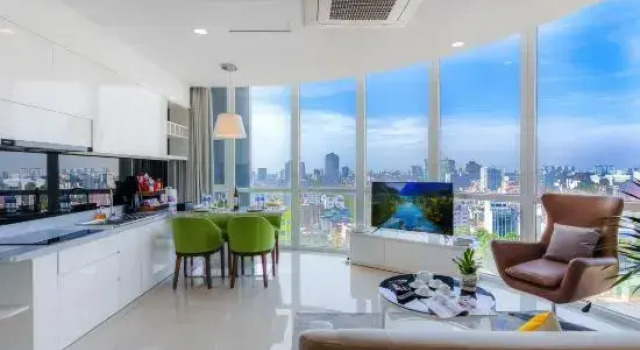 Staycation Downtown - Ben Thanh Tower D1, Забронировать Отель Отели Хошимина с бассейном, рядом с Торговый центр Tax, Бассейн