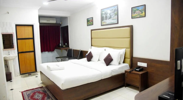 Hotel Sai Yatri, Rezerwuj Hotel Trimbak 