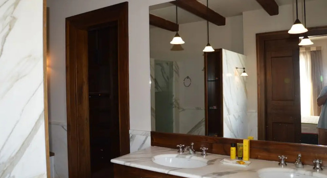 Четырёхместный номер Luxury с балконом Casa Realia