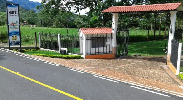 Hotel Campestre Acuarela