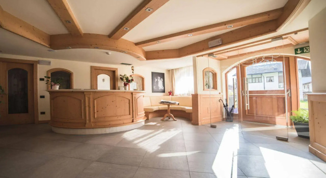 Hotel Garnì Paradisi, Забронировать Отель Медзано Primiero