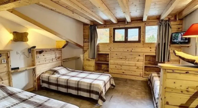 Трёхместный номер Economy Hotel La Fontaine