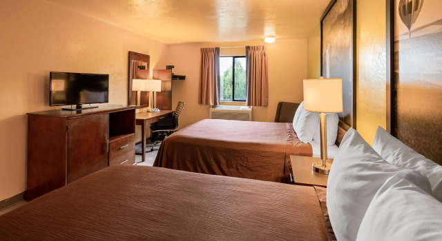 Четырёхместный номер Standard SureStay Hotel by Best Western Ellensburg