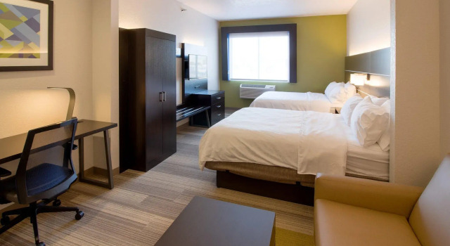 Четырёхместный люкс Holiday Inn Express & Suites - Worthington by IHG