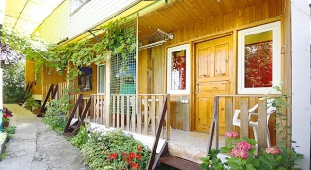 V Sochi Guest House