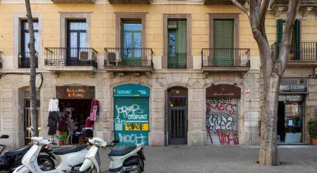 Casa Cosi Sant Antoni, Забронировать Отель Эшампле Барселона, рядом с Приход Св. Августина