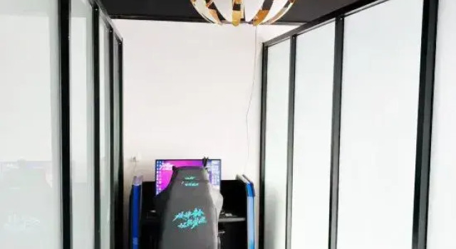 Капсула J e-sports Hotel (Shanghai Songjiang University Town)