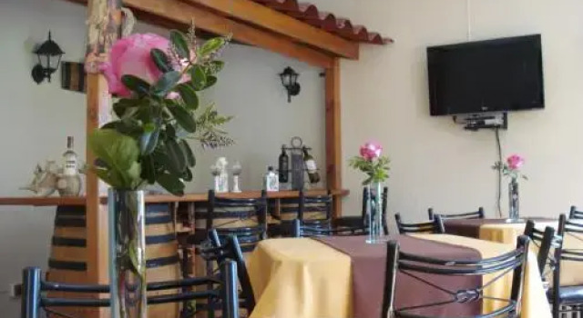 Hostal y Cabañas Los Viñedos, Book Hotel Hotels in Curico with a Pool, Swimming Pool