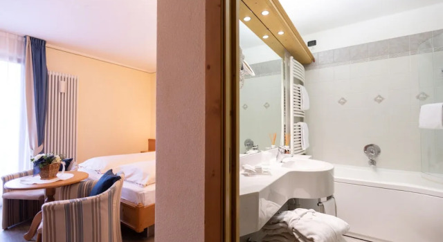 Superior- dobbelt værelse med altan Hotel Flora