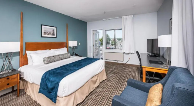Номер Standard с балконом Rockland Harbor Hotel