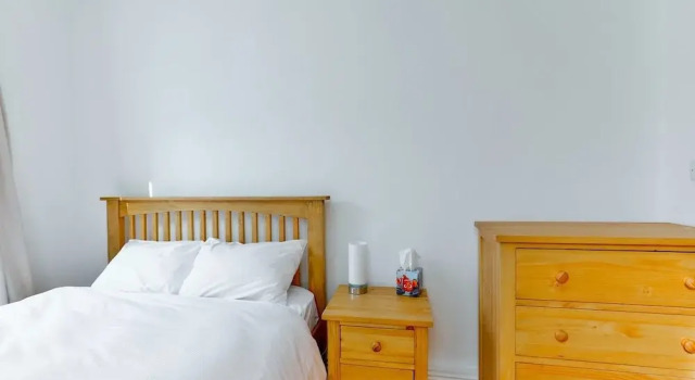 2BR Apartment - 10mins to Canary Wharf!, Varaa Huoneisto Asunnot kohteessa Merseyside, Huoneisto