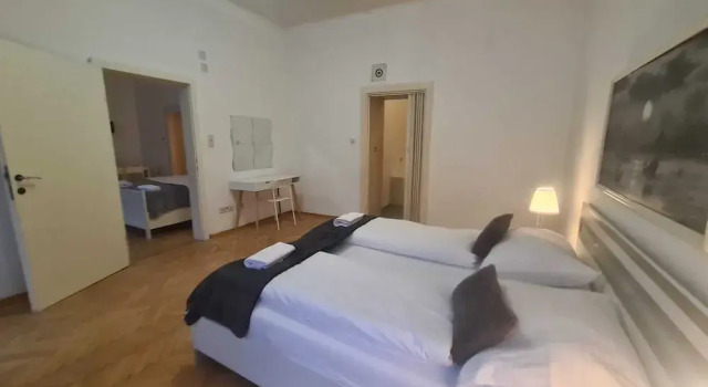 Comfort 3BR Apt Near Wiener Stadthalle
