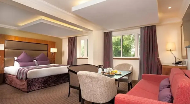 Номер Deluxe Donnington Manor Hotel