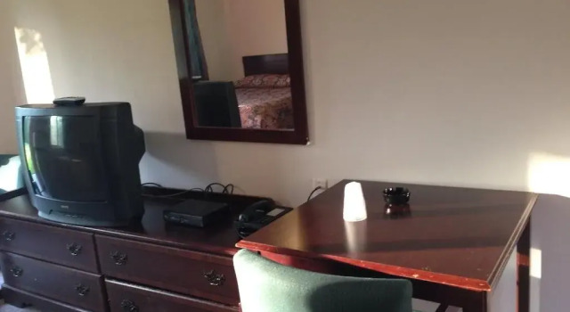 Colonial Village Motel, 预订 汽车旅馆 多伊尔斯敦 Bucks County