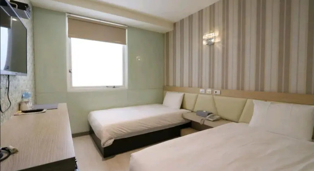 Четырёхместный номер Standard Chao She Hotel