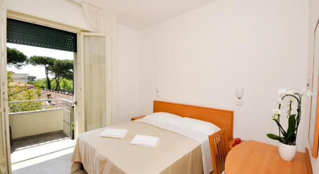 Четырёхместный номер Standard с балконом Hotel Airone