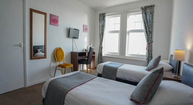 Четырёхместный номер Deluxe Shanklin Beach Hotel