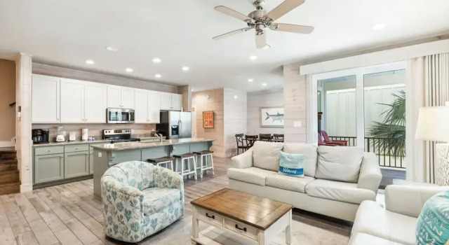 Коттедж Bottlenose Beach House