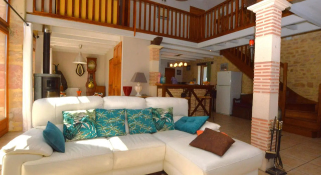 Lovely Holiday Home in Thedirac with Swimming Pool, Buchen Sie Hotel Thédirac Languedoc-Roussillon