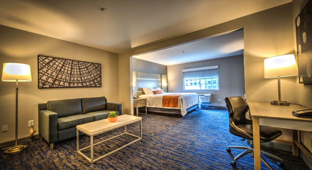 Двухместный номер Standard Best Western Plus Media Center Inn & Suites
