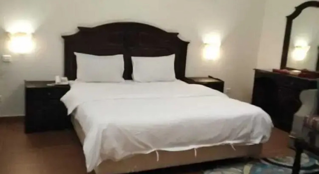 Amana Alfakhera furnished unit 2, Varaa Hotelli Jedda 