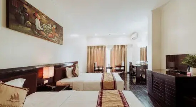 Номер Deluxe White Palace Thai Binh Hotel