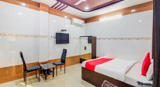 OYO 61153 Hotel Galaxy, Забронировать Отель Отели штата Махараштры 3 звезды, 3*