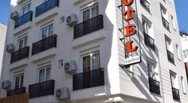 Bone Apart Otel