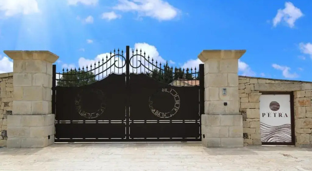 Masseria Petra, Забронировать Отель Отели Карпиньяно-Салентино с парковкой, Парковка