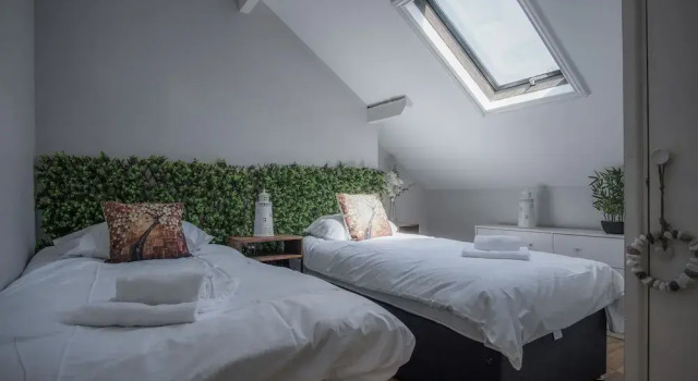 Langland Road - 2 Bedroom Town House