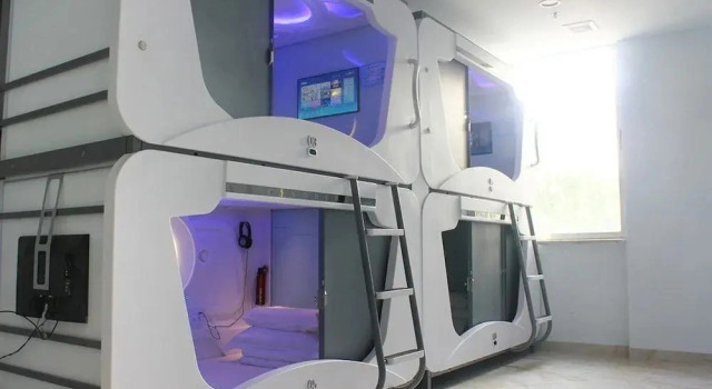 Star Whisper Spacecraft Hotel