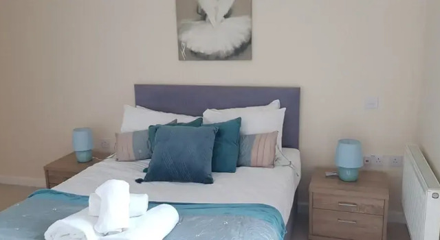 Reading Town Centre Magnificent View, Забронировать Отель Отели Англии 3 звезды, 3*