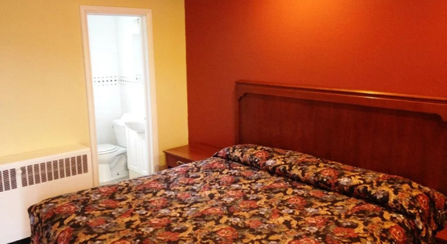 Parkway Motel