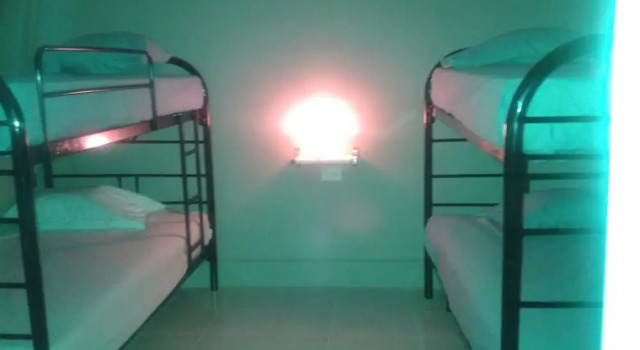 Кровать в общем номере New Century Hostel