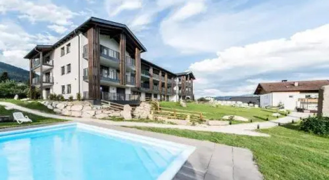 Chalet Kristall - Dolomites Garden Chalet, Забронировать Шале Отели Фальцес с бассейном, Бассейн